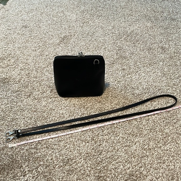 Genuine Italian Black Vera Pelle Leather Cross Body Bag - purchased in Italy - Picture 13 of 17